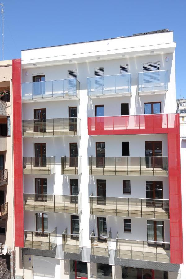Central Modern Apartment Бари Экстерьер фото