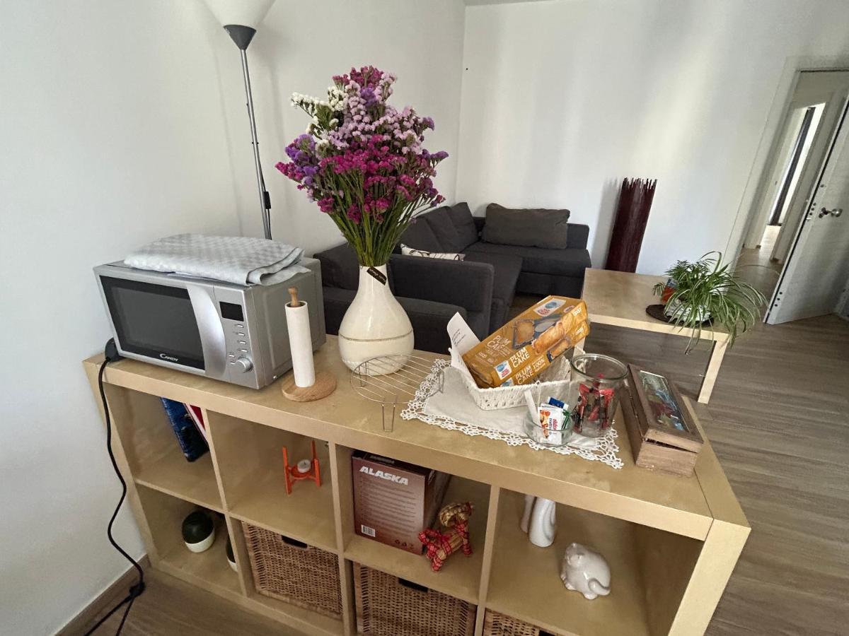 Central Modern Apartment Бари Экстерьер фото